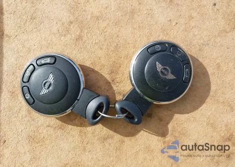 2012 Mini Cooper Hardtop из США, поврежденный, VIN WMWSU3C56CT261381